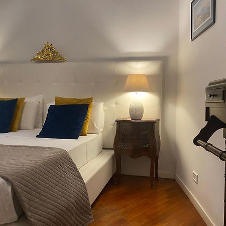 Realpartenope B&B 284 Napoli Bagian luar foto