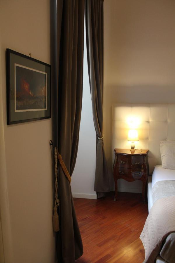 Realpartenope B&B 284 Napoli Bagian luar foto