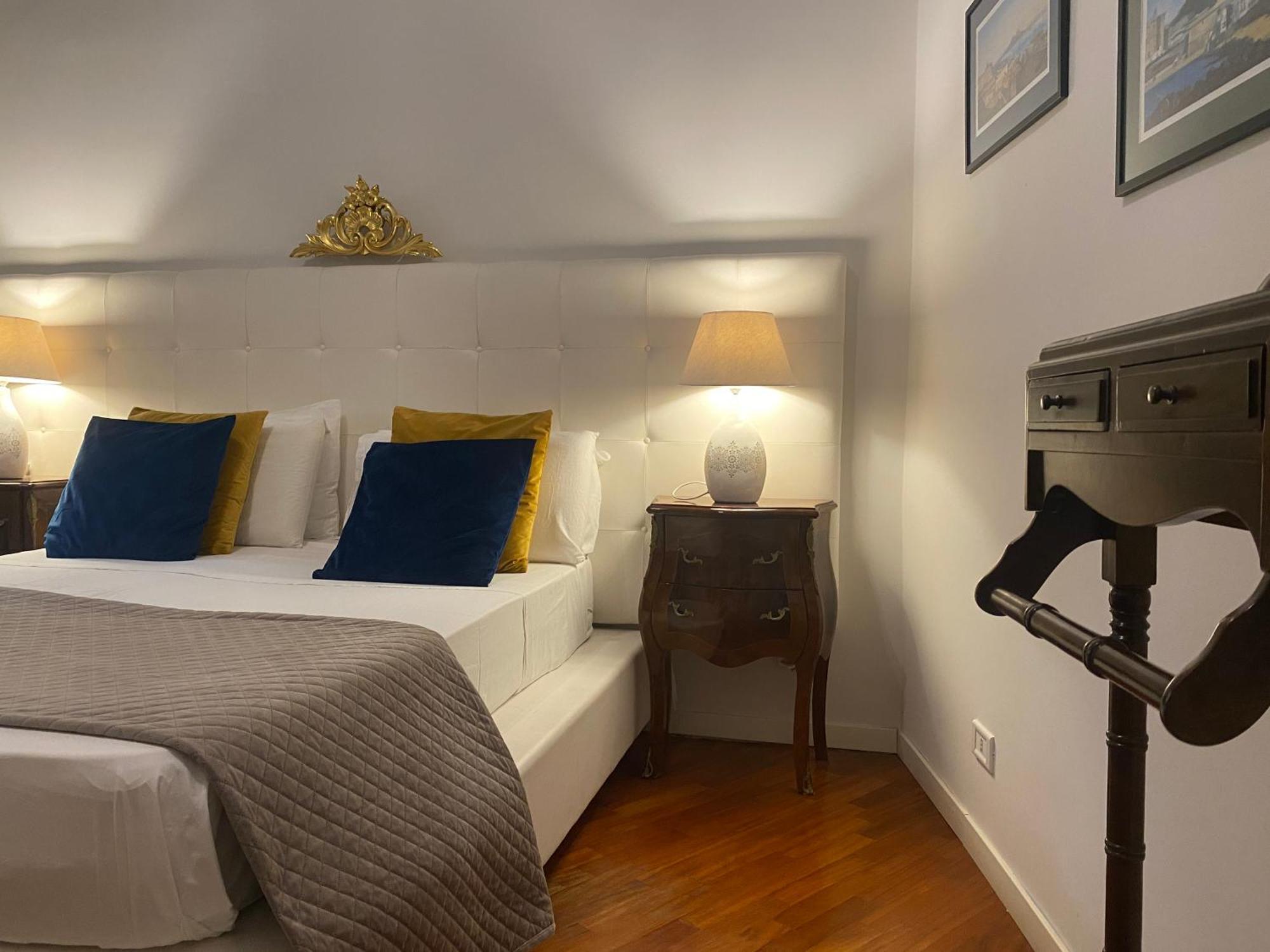 Realpartenope B&B 284 Napoli Bagian luar foto