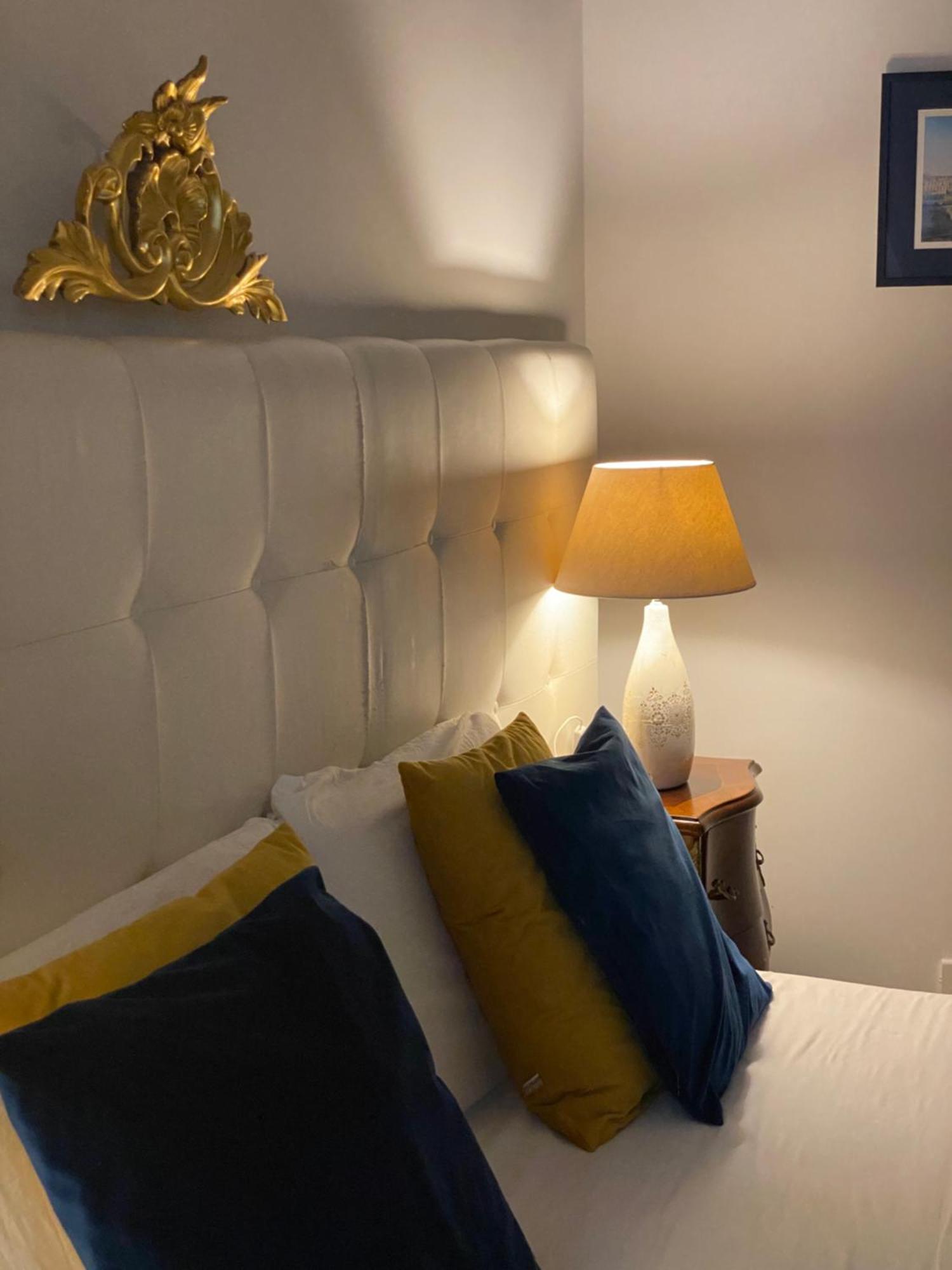 Realpartenope B&B 284 Napoli Bagian luar foto